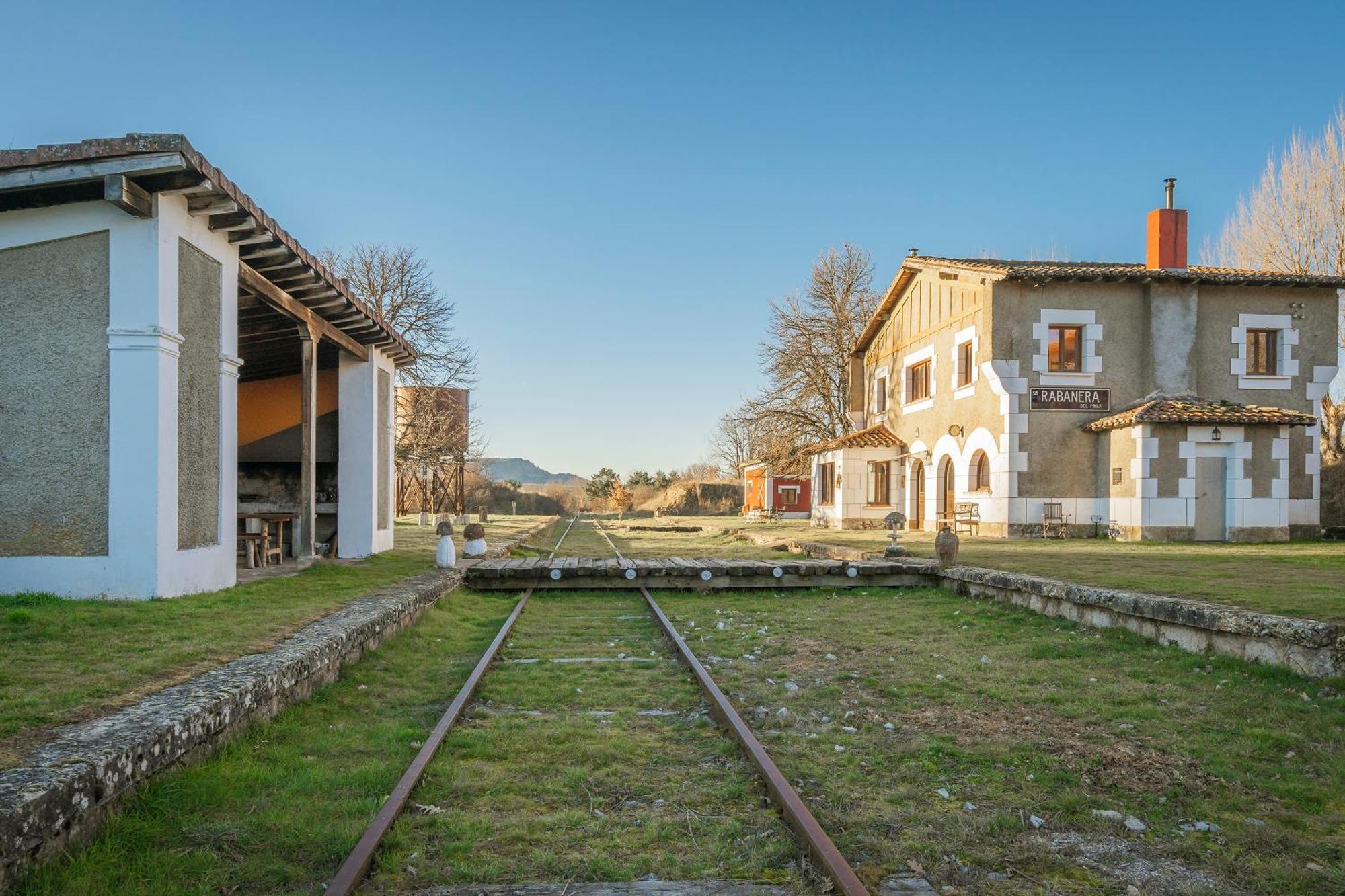 La Estacion De Rabanera Guest House Rabanera del Pinar Eksteriør bilde