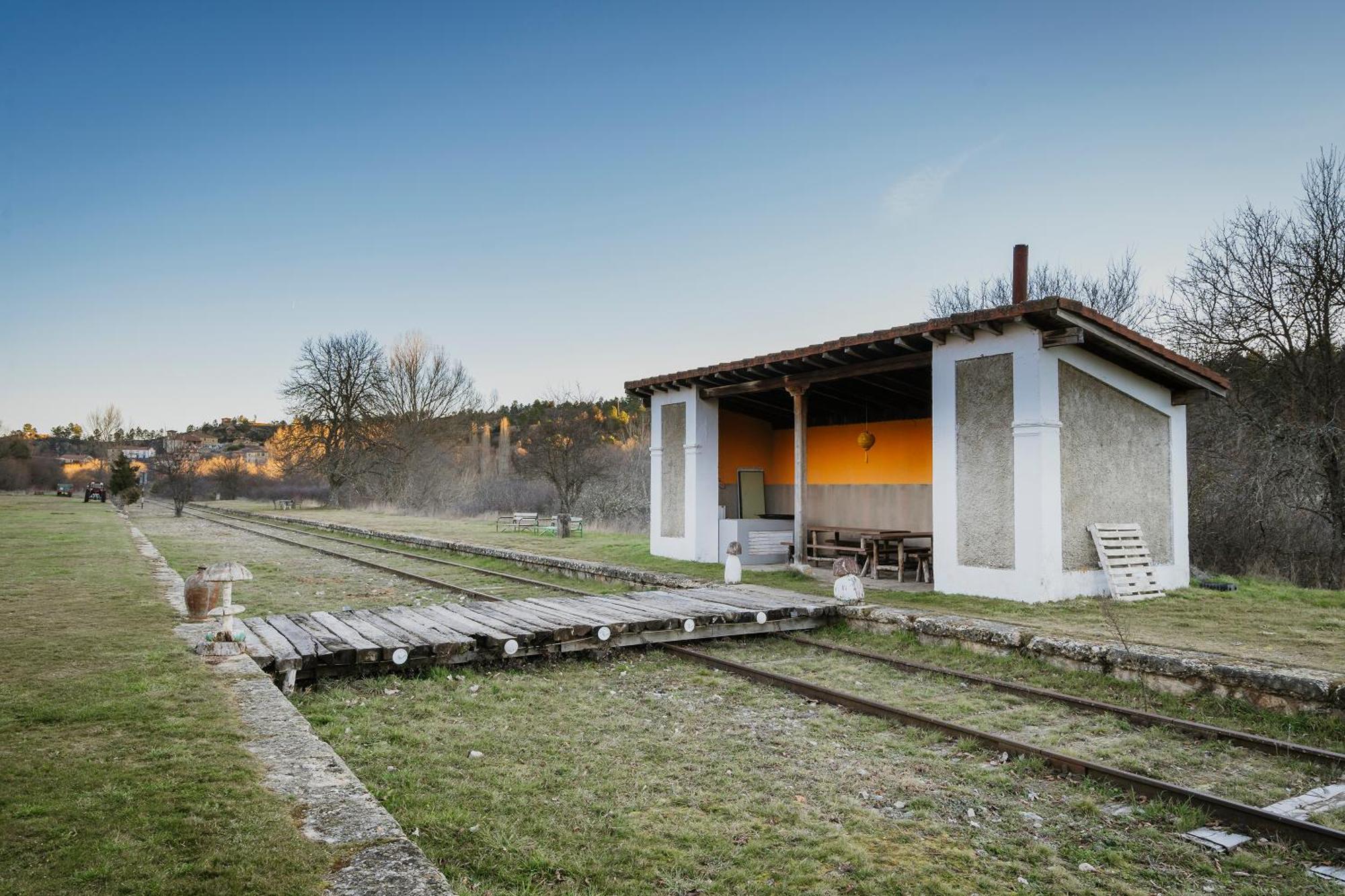 La Estacion De Rabanera Guest House Rabanera del Pinar Eksteriør bilde