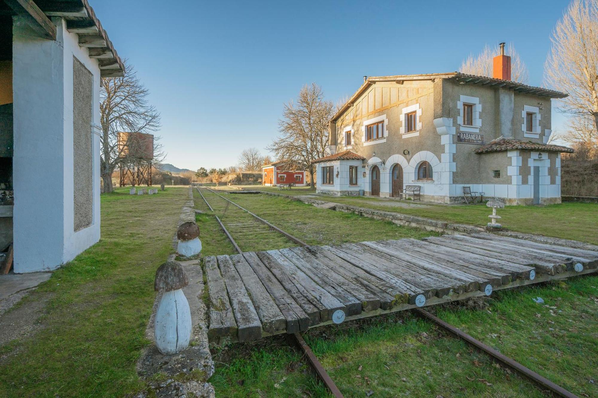 La Estacion De Rabanera Guest House Rabanera del Pinar Eksteriør bilde