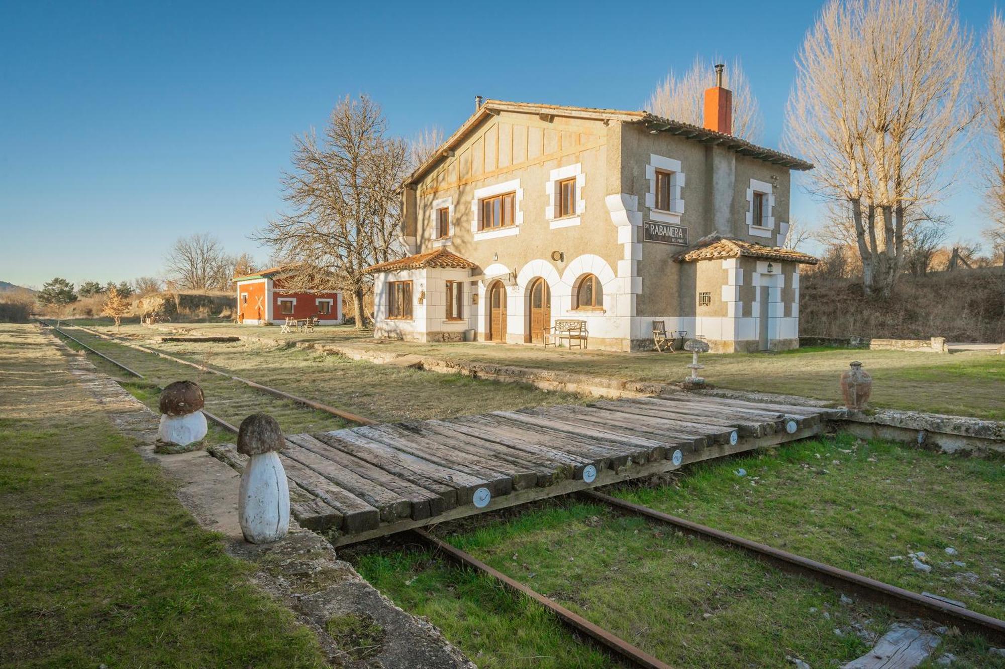 La Estacion De Rabanera Guest House Rabanera del Pinar Eksteriør bilde
